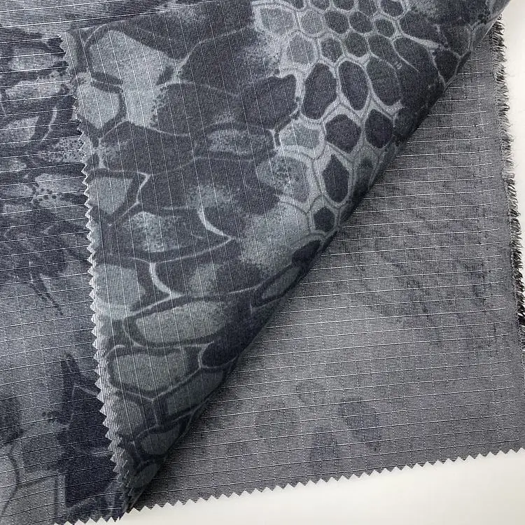 China factories dark color polyester cotton personalized camouflage printing 0.7cm*0.7cm greta fabric for bag/ uniform