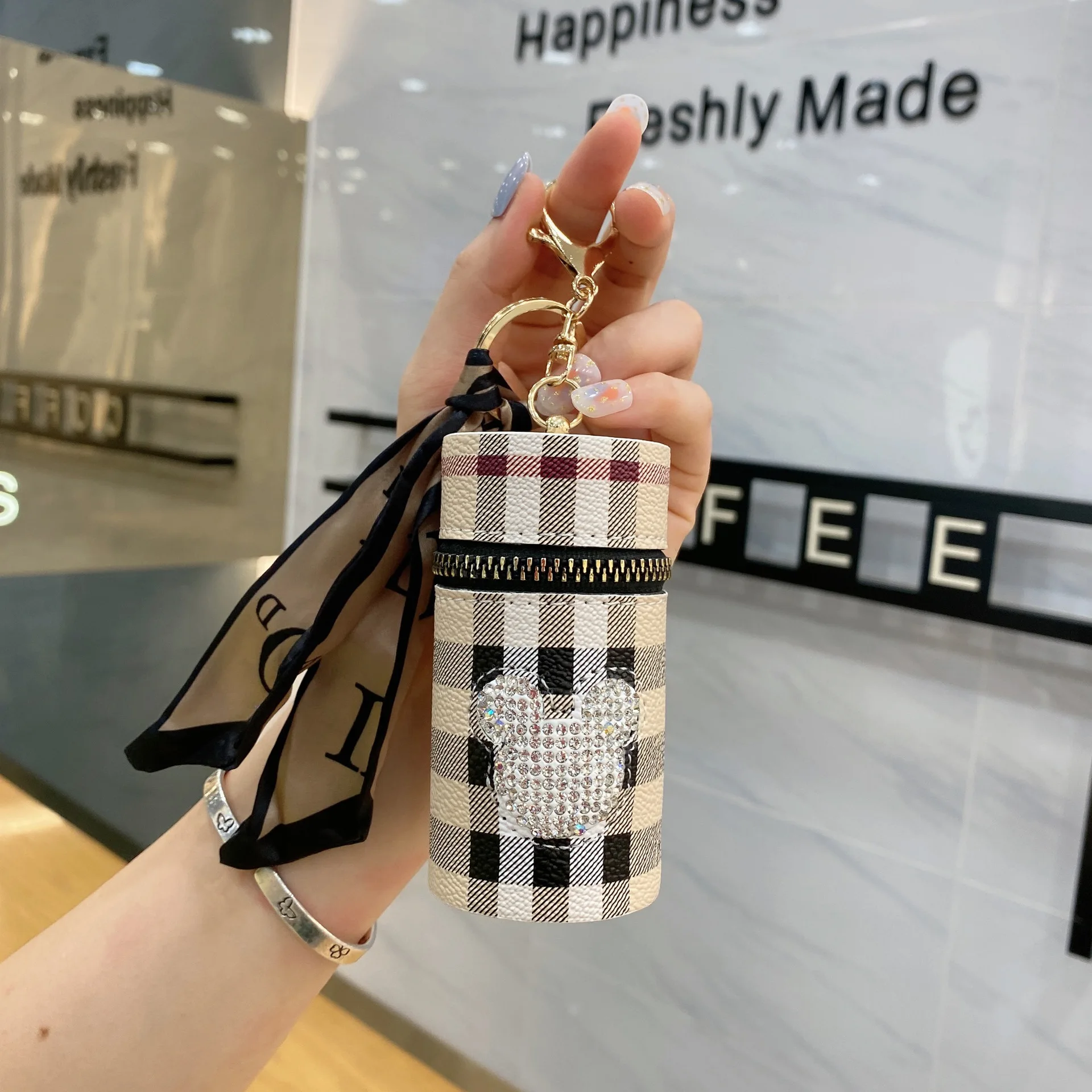 Fashion shiny leather key chain mini cylinder makeup lipstick holder bag key ring coin purse designer luxury keychain