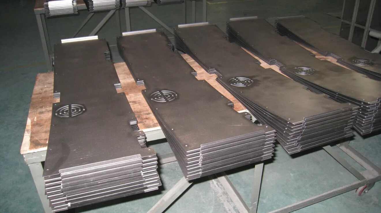 Bigger 5000L/DAY solar powered commercial atmospheric air water generator with filter system