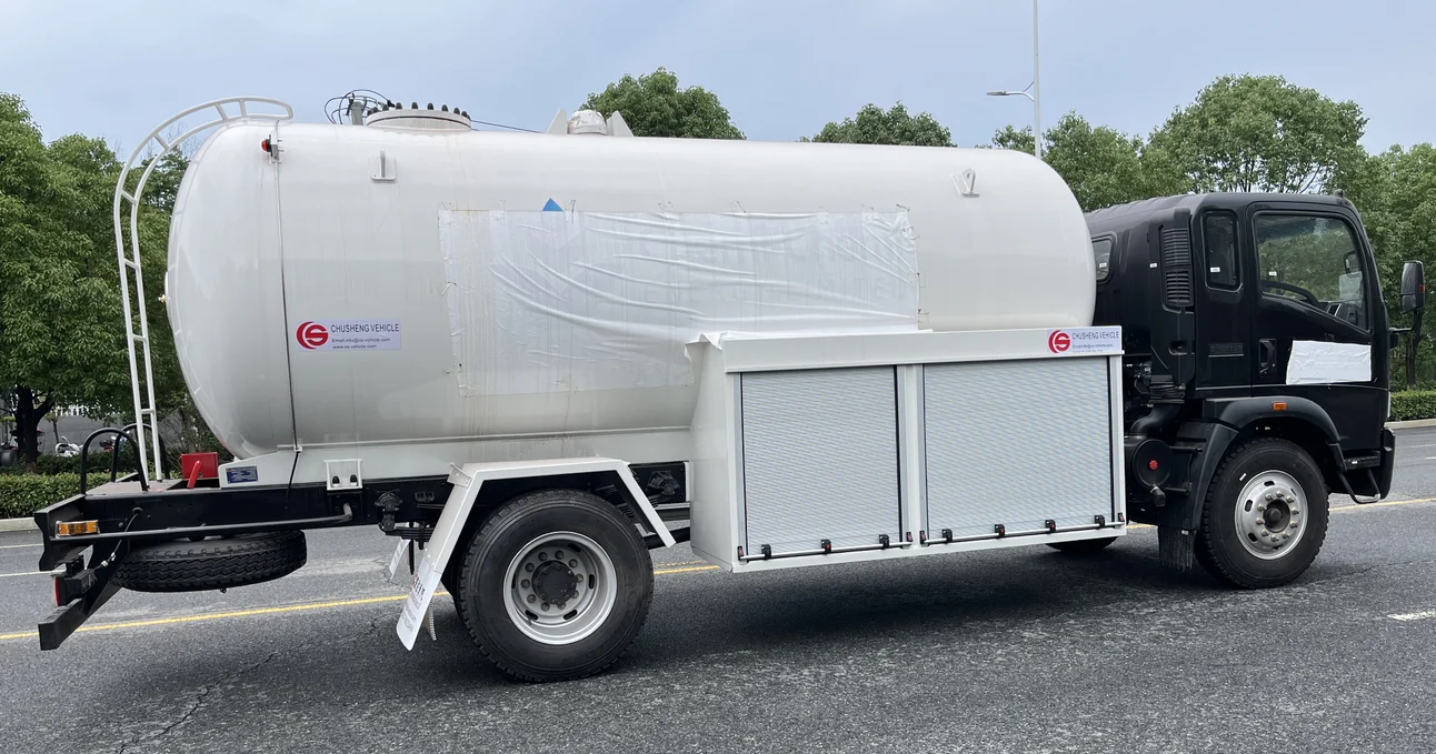 CRRC produce HOWO 4x2 6 Wheel Bobtail LPG Truck 15M3 15000L 7.5T 7.5Tons LPG bobtail truck For Filling LPG Gas Cylinders on sale