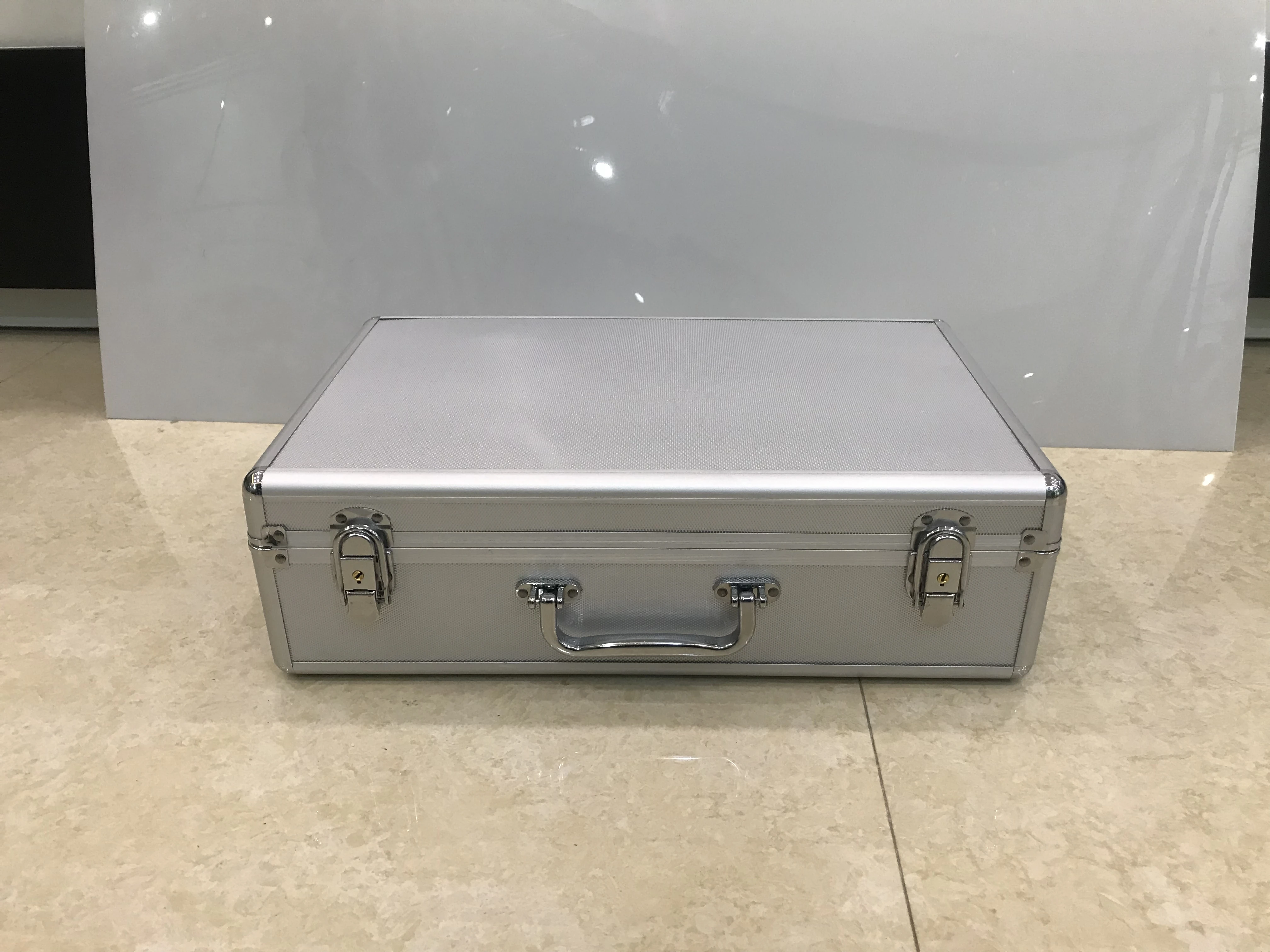 Interchangeable shock wave Relaxation G5 Fat Burning Beauty Salon Equipment 5 Massage Heads Body slimming Machine