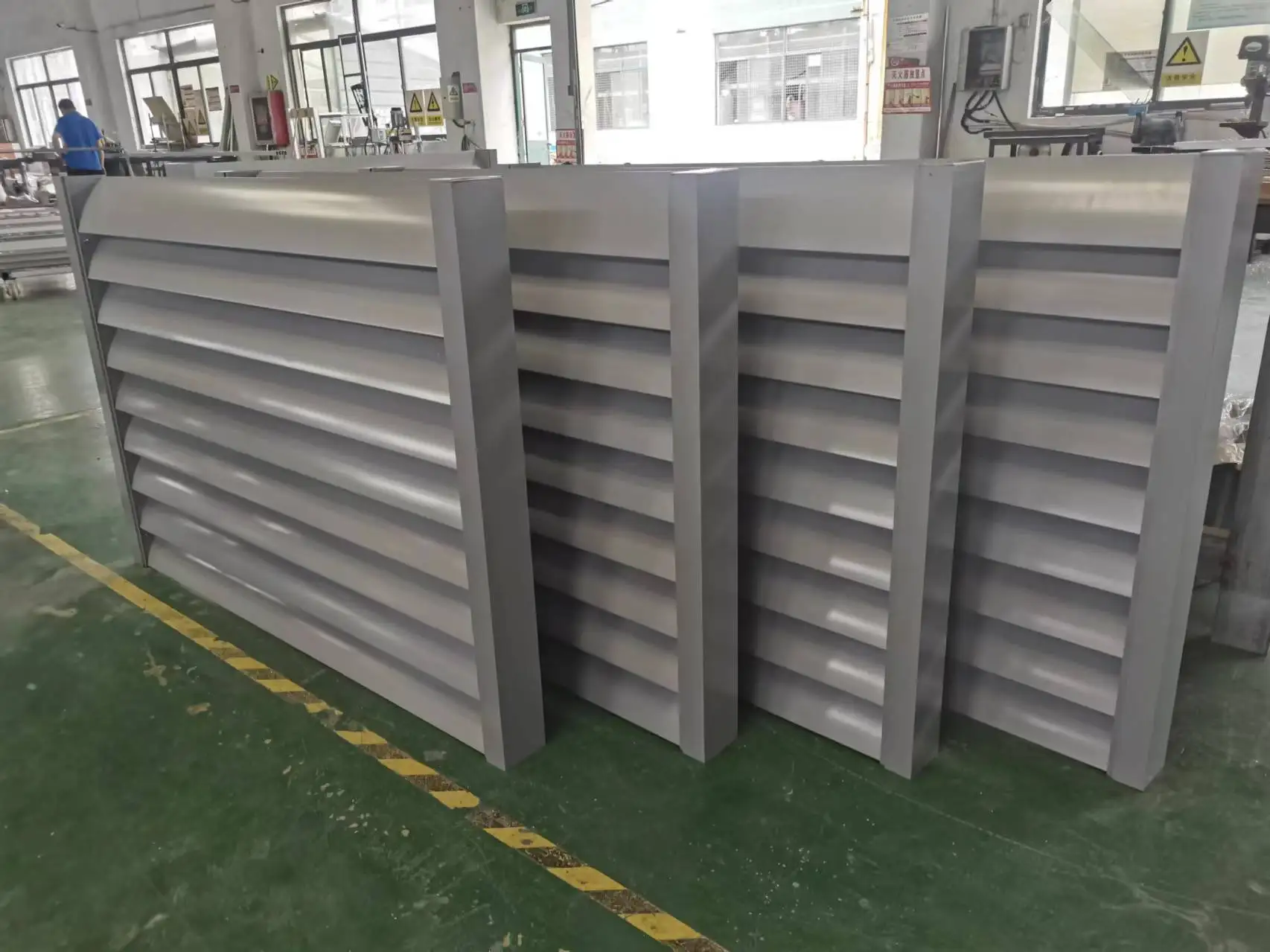 Modern Smart Aluminium Louvered Windows and Doors Exterior Metal Aluminum Wall Blinds for Outdoor Use  180 Degree  Rotation