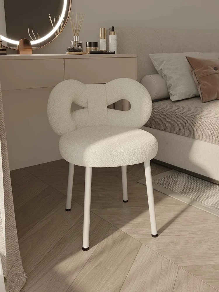 Wholesale Custom Portable Professional Wooden Makeup Studio Chairs Custom Cosmetics Bedroom Furniture General Use Home Furniture