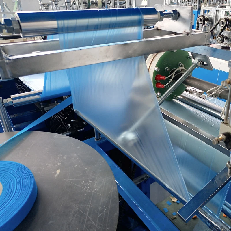 Хорошая цена, автоматическая машина для производства нетканых и пластиковых одноразовых крышек для обуви