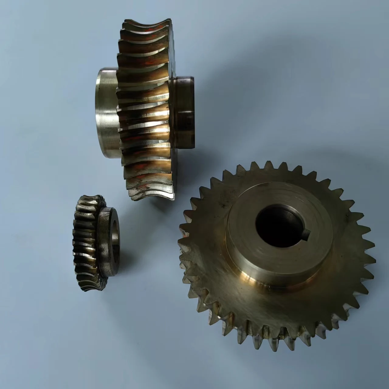 Xiamen ZHX Manufacturer Customer High precision Brass Worm Gear With ISO Certificates pin / gear/ lead screw manufacturing