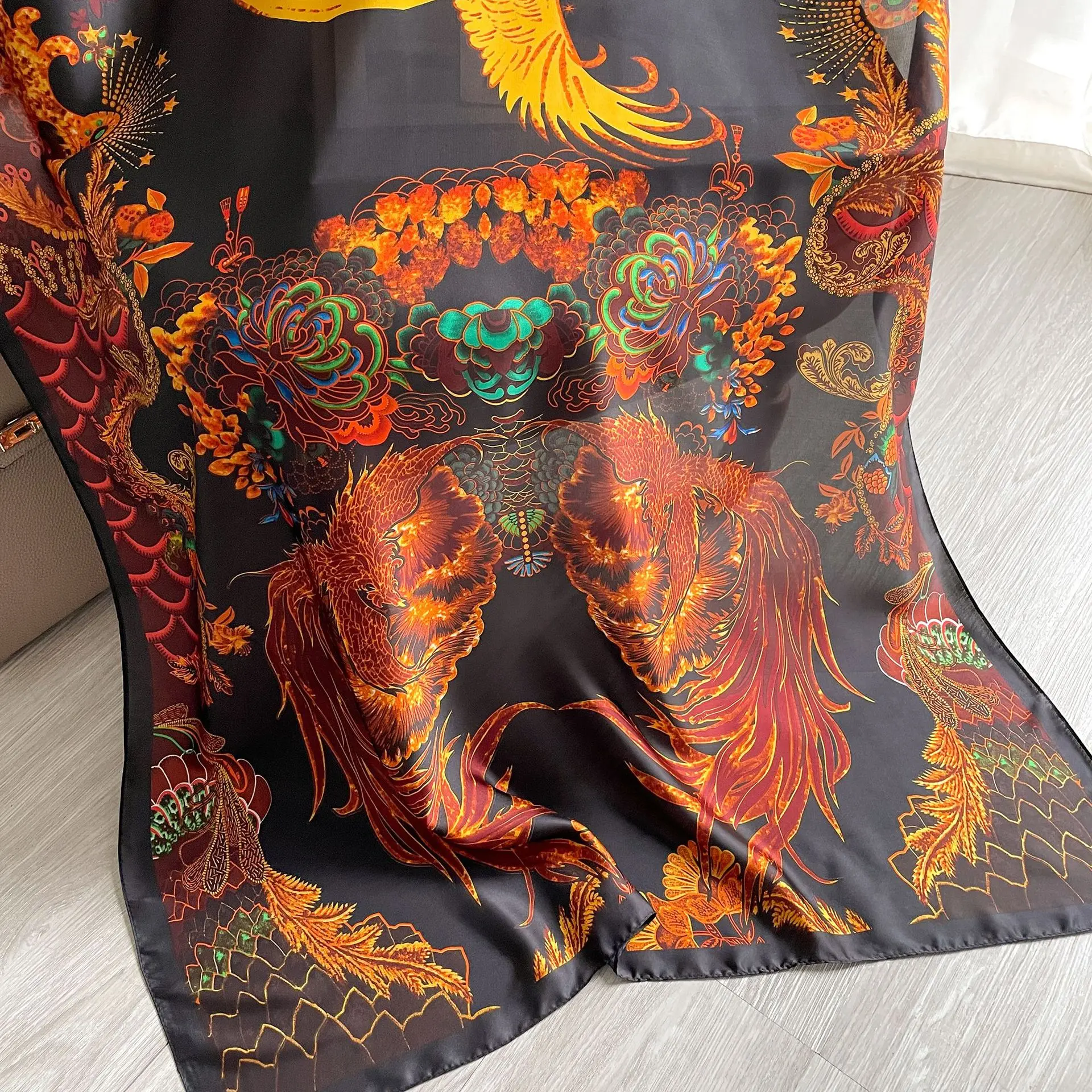New Arrival Fashion Islamic Muslim Black Golden Silk Printed Head Wraps Shawls Luxury Long Heavy Silk Hijab Arabic Scarves