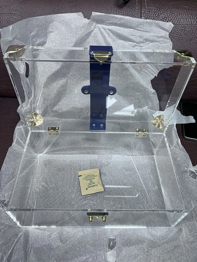 Luxury Lucite Storage Case Acrylic Favour Gift Box with leather strap bridesmaids gift box