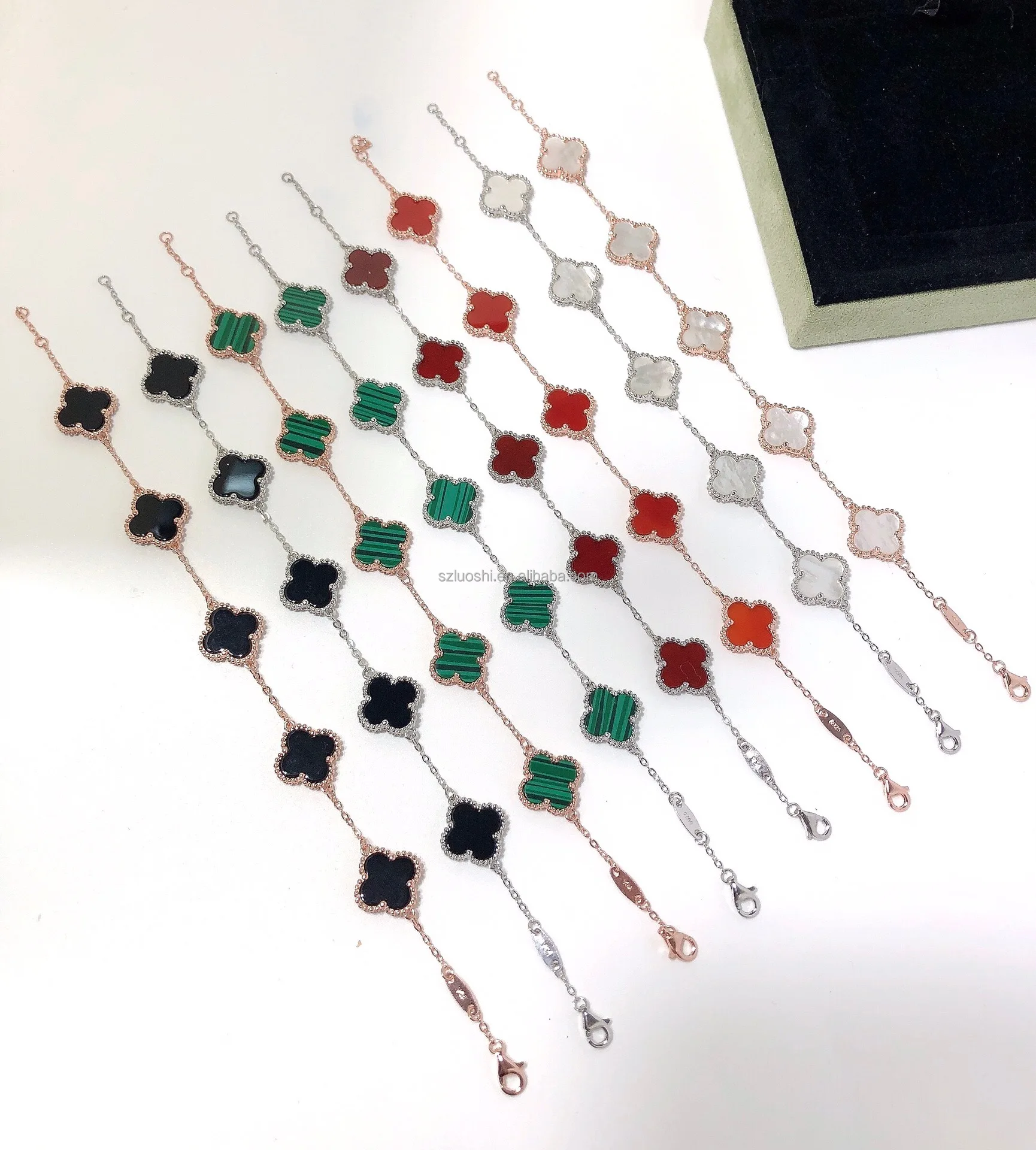 2024 Customized Luxury Designer Brand Jewelry 18K Solid Gold Women Flower Bangle love Lucky Four Leaf Clover Bracelet