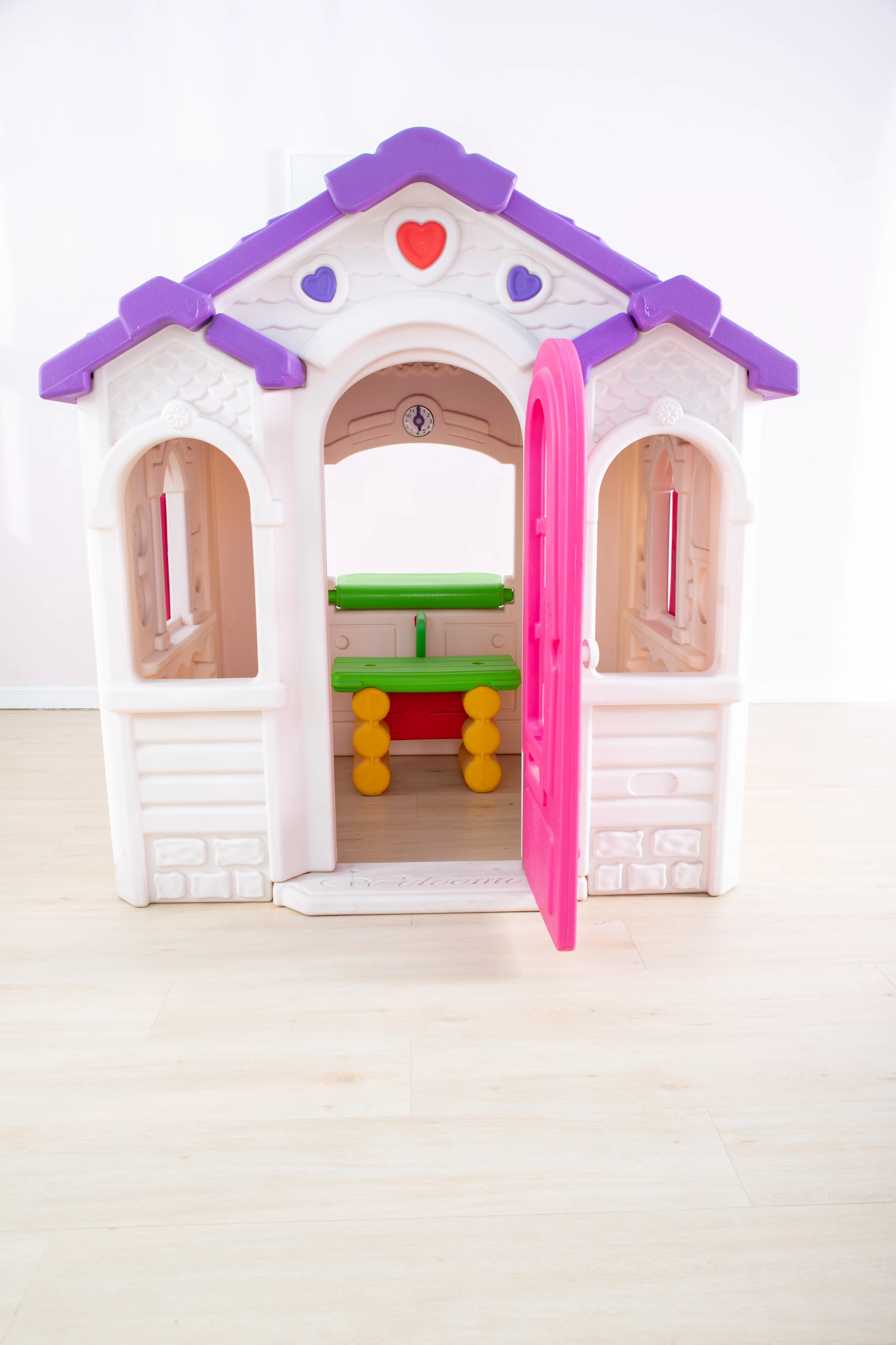 Wholesale Small Exquisite Beautiful Kids Portable Playground Equipment Indoor Plastic Kids Playhouse