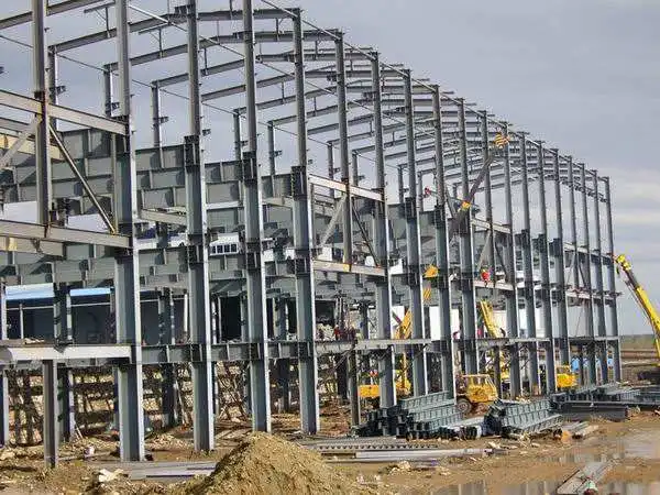 Китай низкая цена плоская упаковка легкая сталь удобрение хоббит ангар стальная конструкция склад