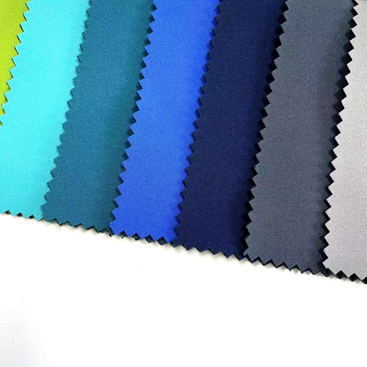 100% Polyester Soft Shell Twill Breathable Waterproof Windproof TPU Bonded Fleece 3 Layer Softshell Fabric For Jacket