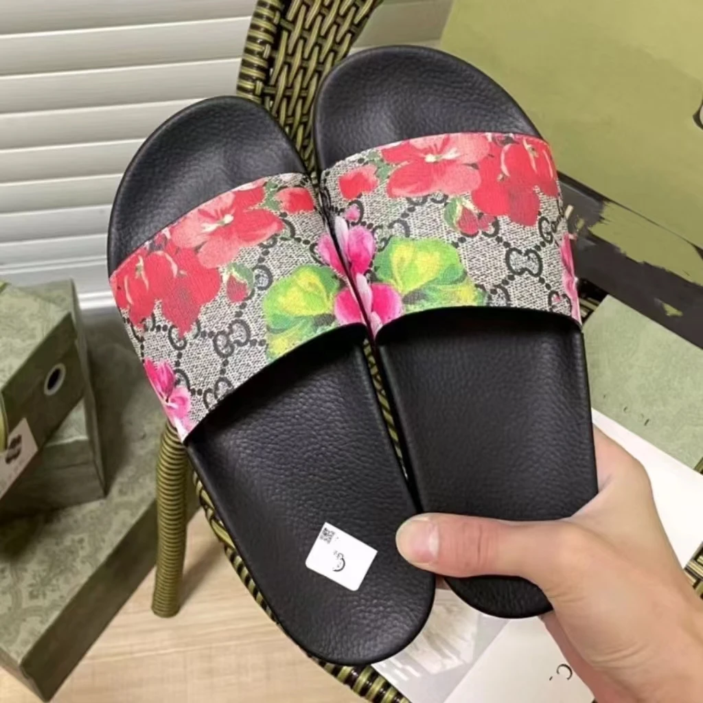 Summer Fashion Slippers Sandals Luxury Famous Brands Slippers French Fashion New Large Size Customizable Sandals