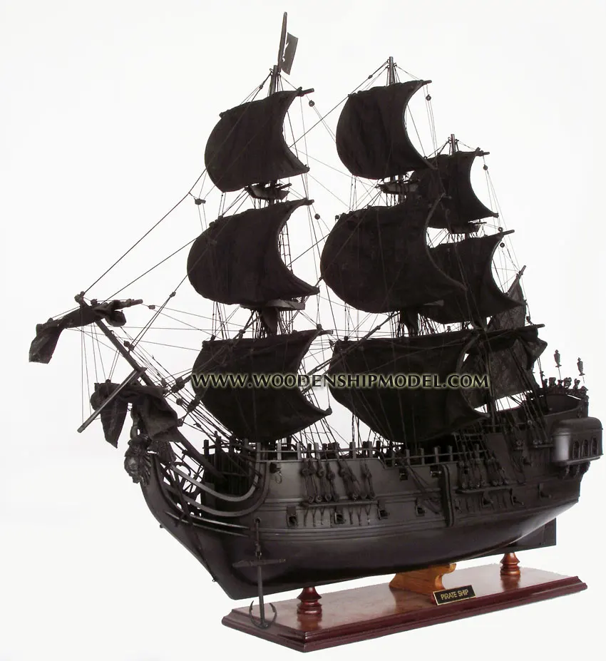 PIRATE OF THE CARIBBEAN - WOODEN MODEL BOAT - HIGH QUALITY