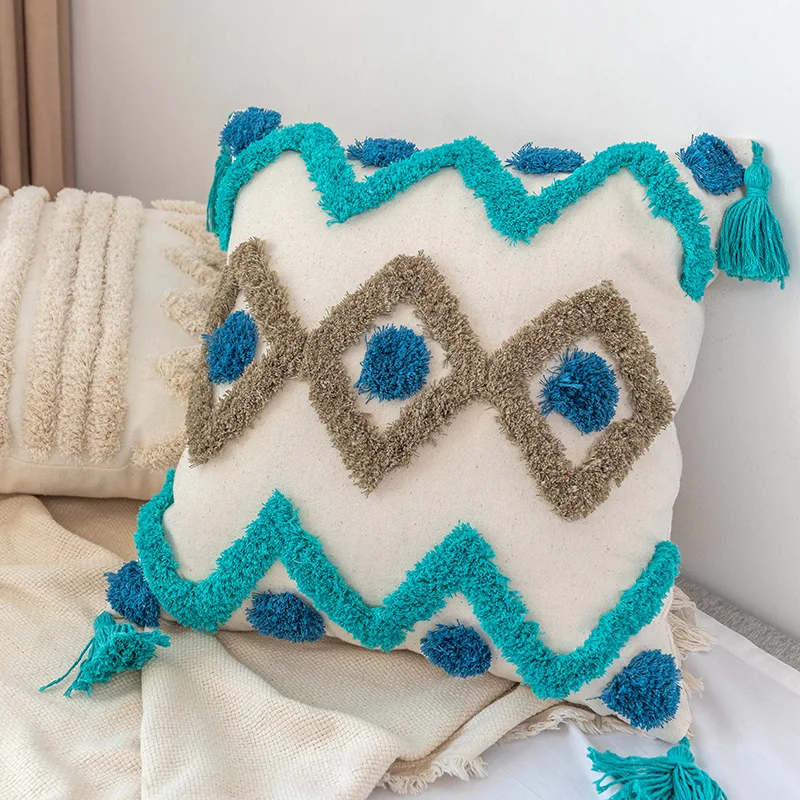 White Boucle Tufted Cotton Home Decor Throw Pillow Case with Tassels Cushion Covers