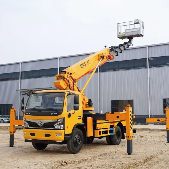 Factory direct sale  Dongfeng 32m Telescopic boom aerial work truck for Outdoor decoration