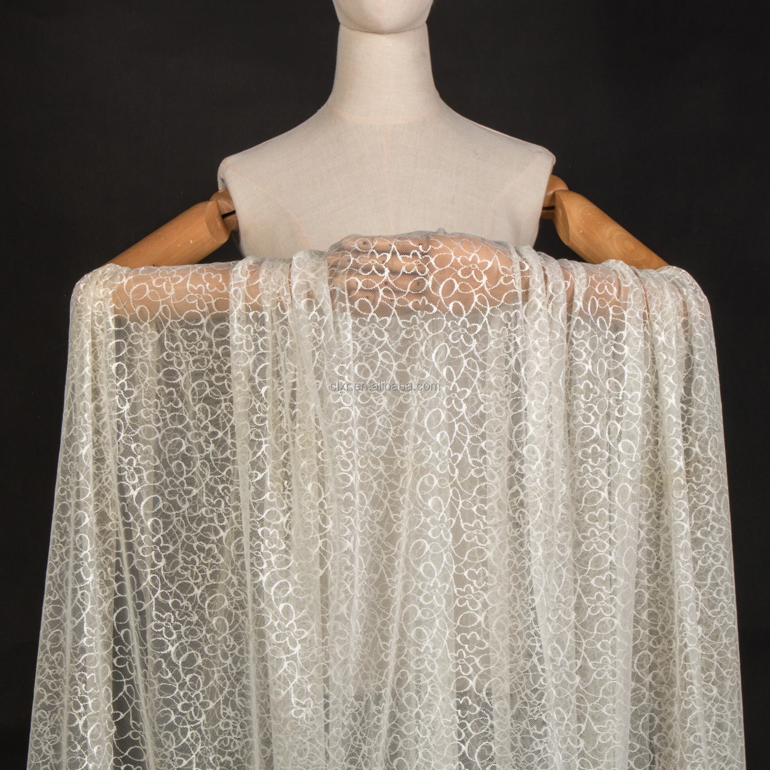 Wholesale Recycled Tulle Fabric Beautiful White French Bridal Textile Wedding Dress Tulle Fabric