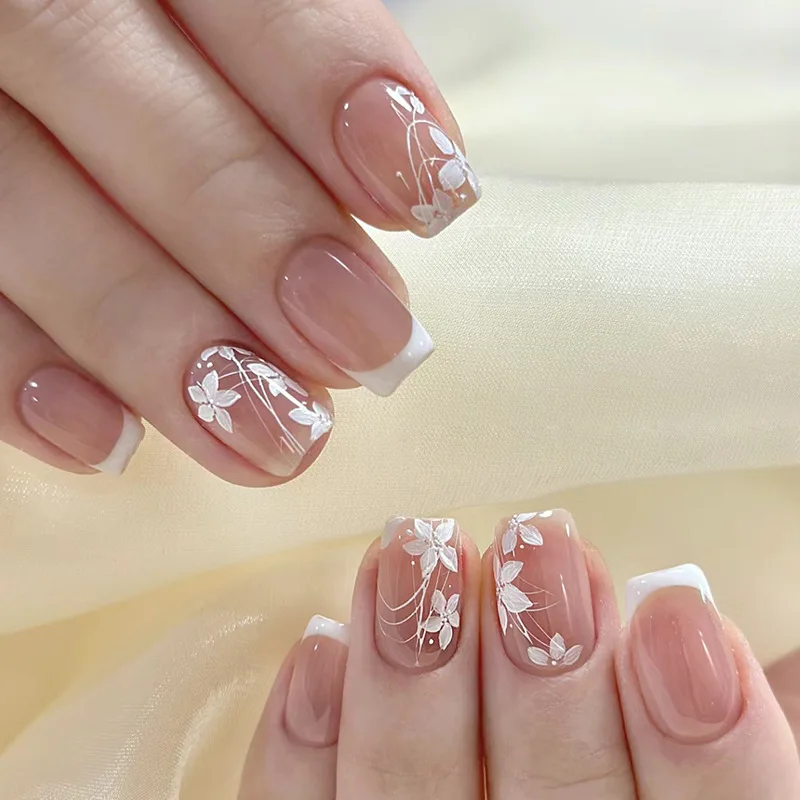 New women girl Factory wholesale Simple French white flowers all covered false nails
