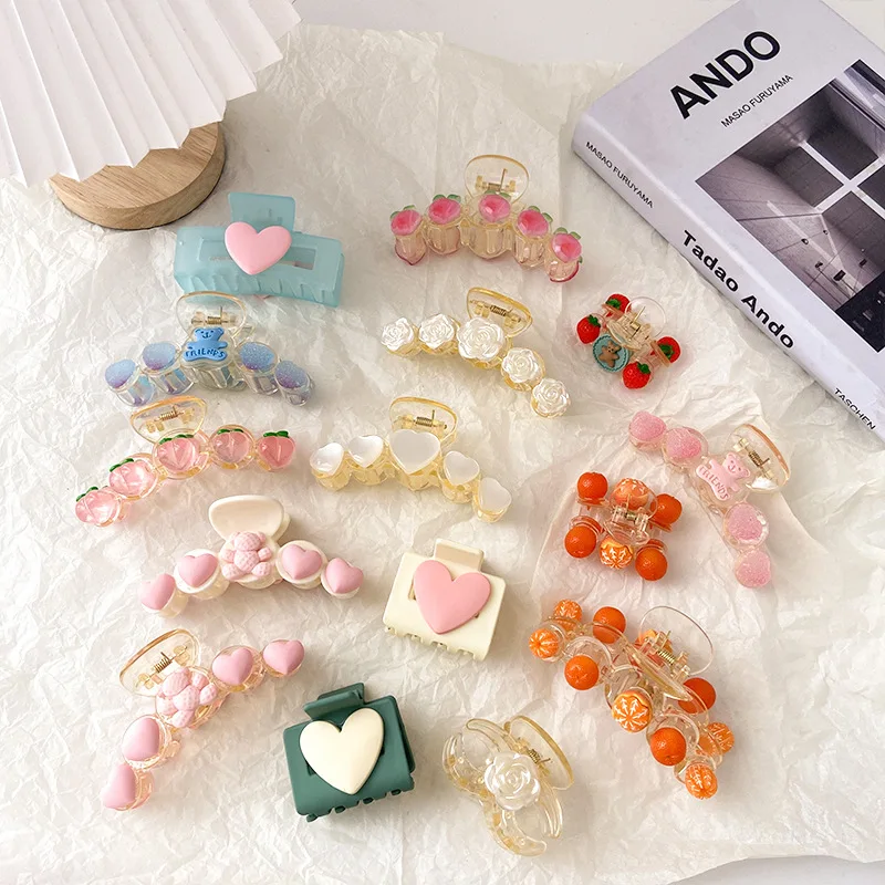 New Products 2022 Popular Women Girl Hair Accessories Acrylic Sweet Transparent Peach Hair Claw