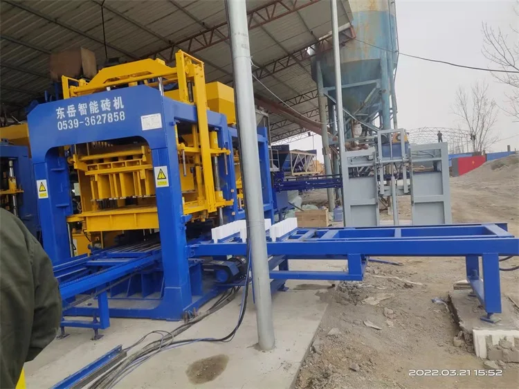 2022 manual clay interlocking block making brick machine machinery in Africa with wholesale price