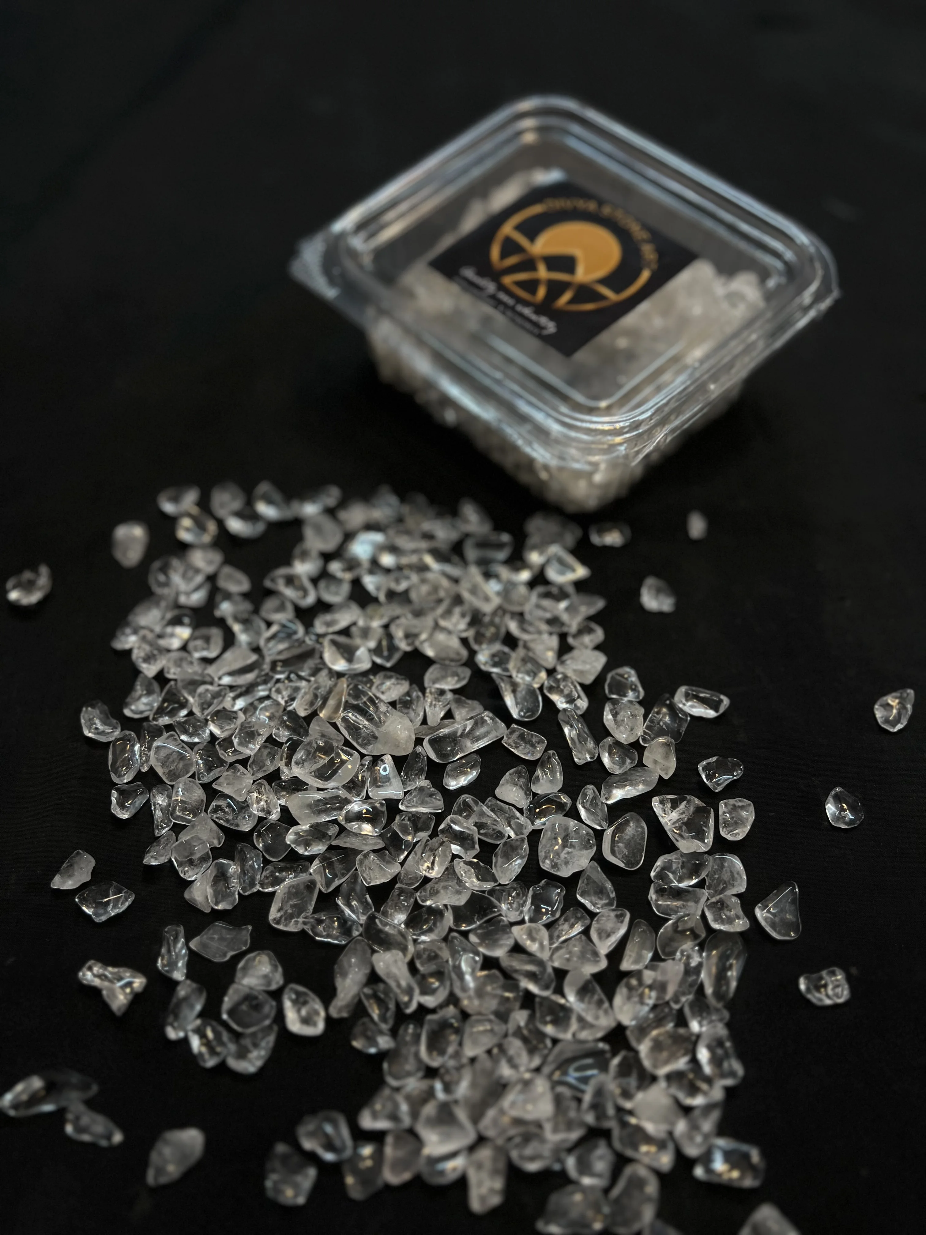 High Quality Natural Crystal Chips Quartz for Jewelry Making Polished Healing Stone Carved Decorative Craft Technique