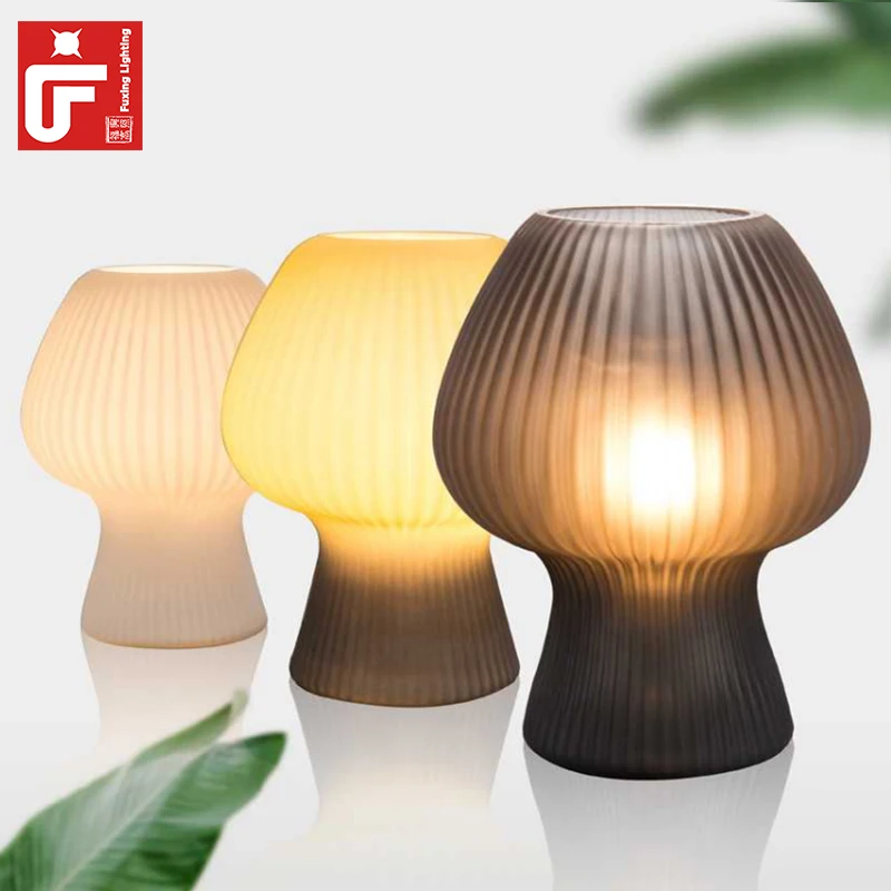 Under 20 Dollars Adjustable Rechargeable Table Lamp Cordless Vintage Glass Table Lamp for Bedroom