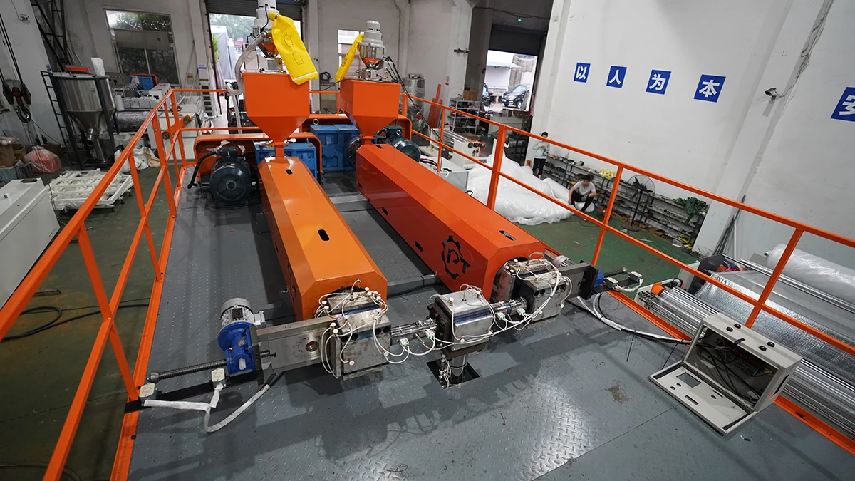 CE ISO certificated low cost high speed double screw laminated air bubble film production line