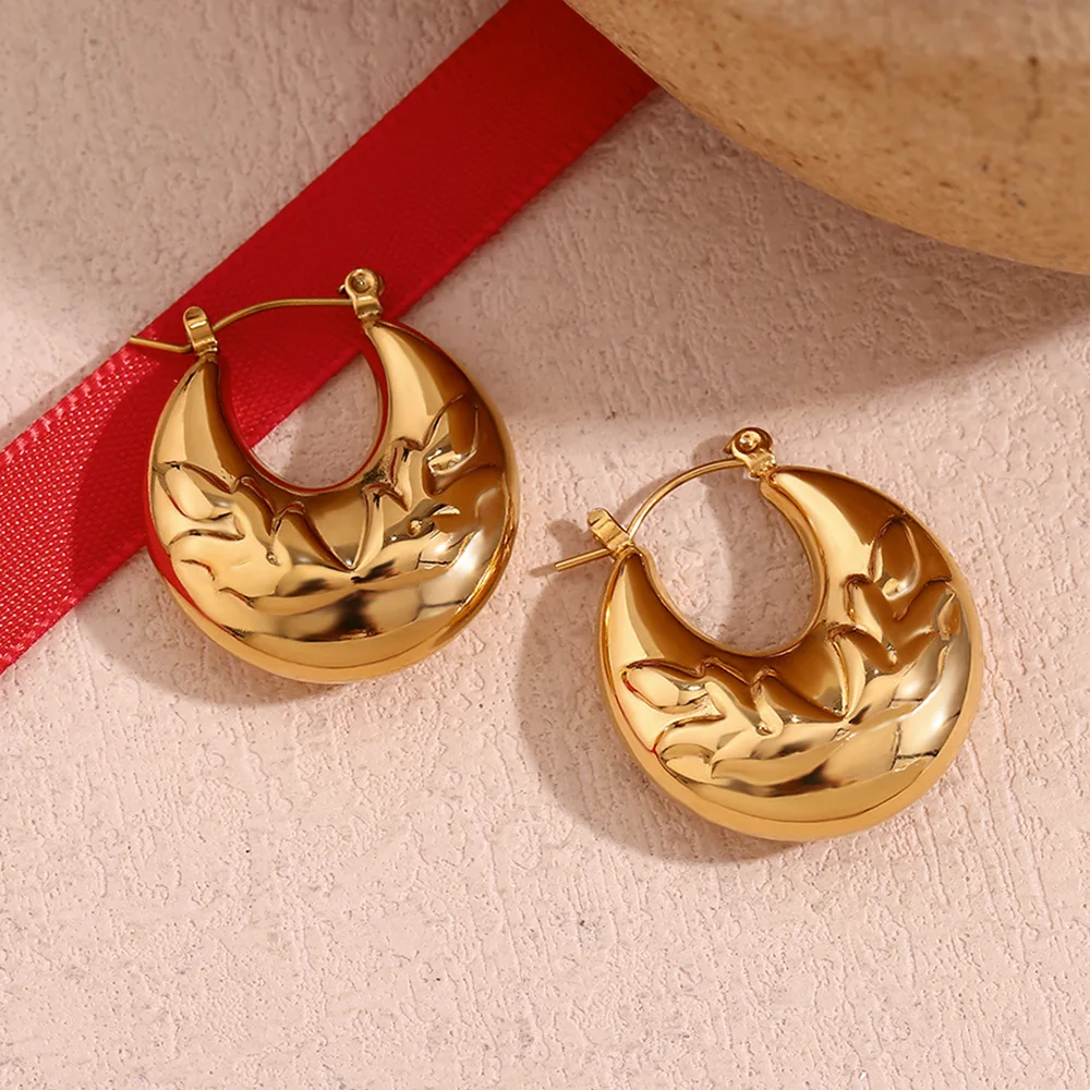 Vintage Stainless Steel Unusual Gold Plated Statement Jewelry Engraved Leaf Hollow Round Hoop Earrings For Women