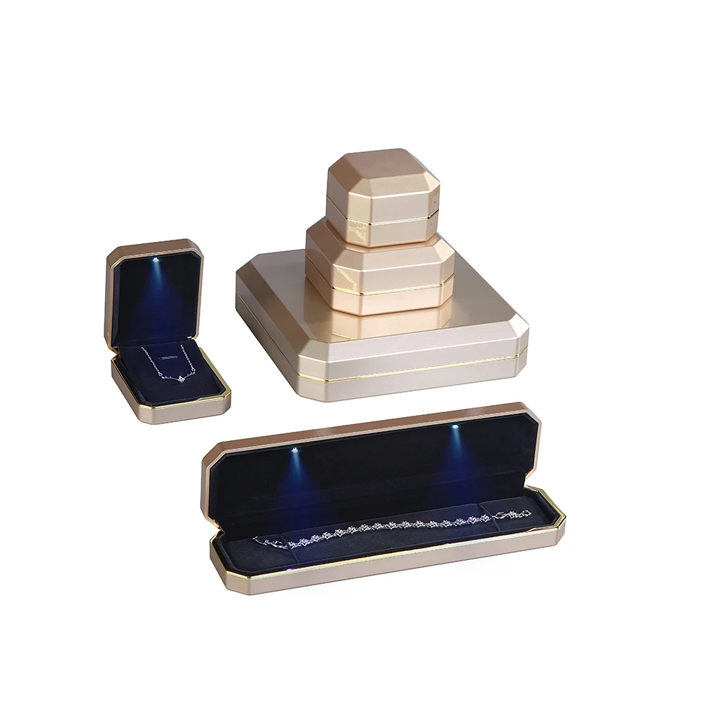 Led light ring box custom logo silkscreen printing gold plastic piano lacquer led jewelry box luxury pendant box