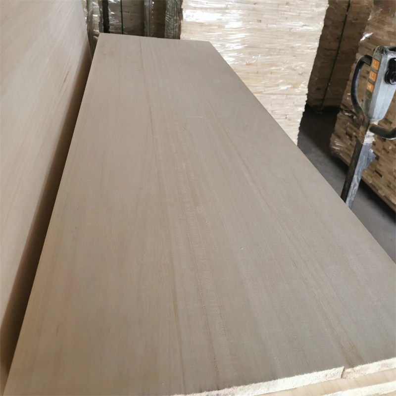 China Factory Balsa  Pine Wood Lumber Cheap Lumber Price China Supplier Paulownia Lumber Edge Glued Joint Wood Board Guitar