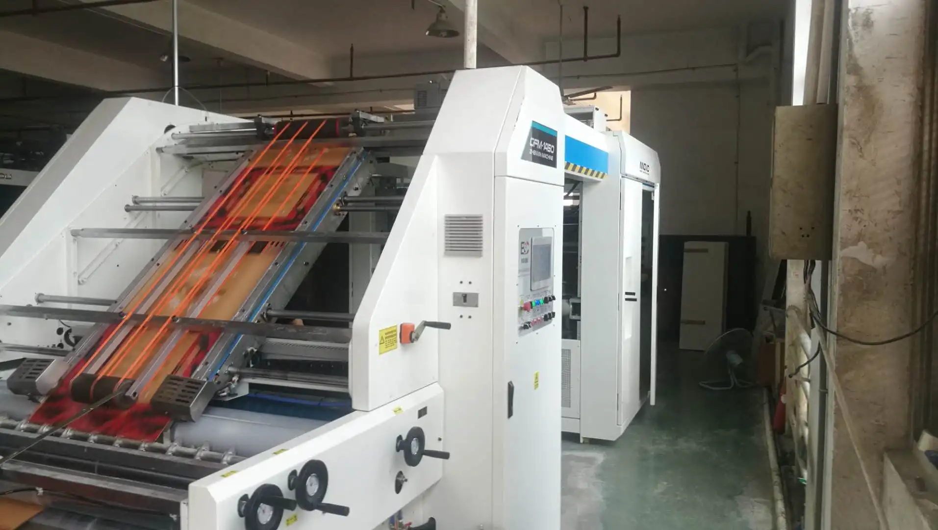 Automatic Sheet to sheet paper mounting machine/cardboard to corrugated paper laminating machine/paper board laminator machine