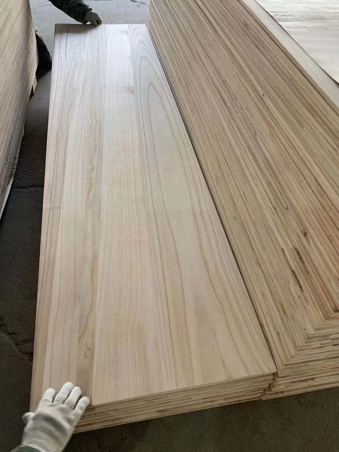 Оптовая продажа склеенная деревянная доска Paulownia для продажи