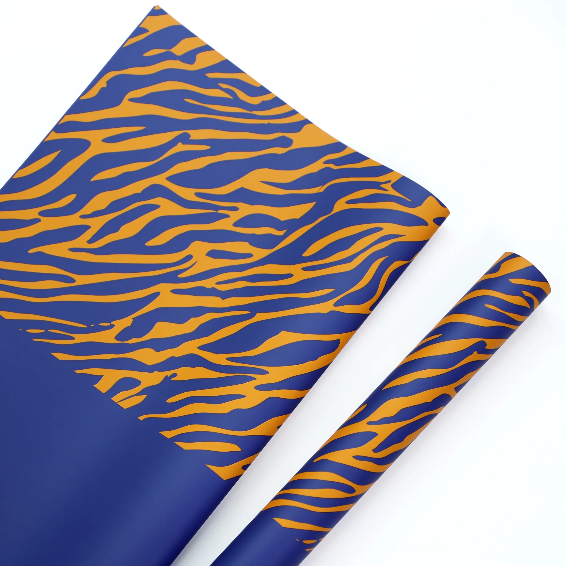 Wholesale Custom Korean Flower Bouquet Packaging Materials Waterproof And Tear-resistant Printed Zebra Pattern Gift Paper