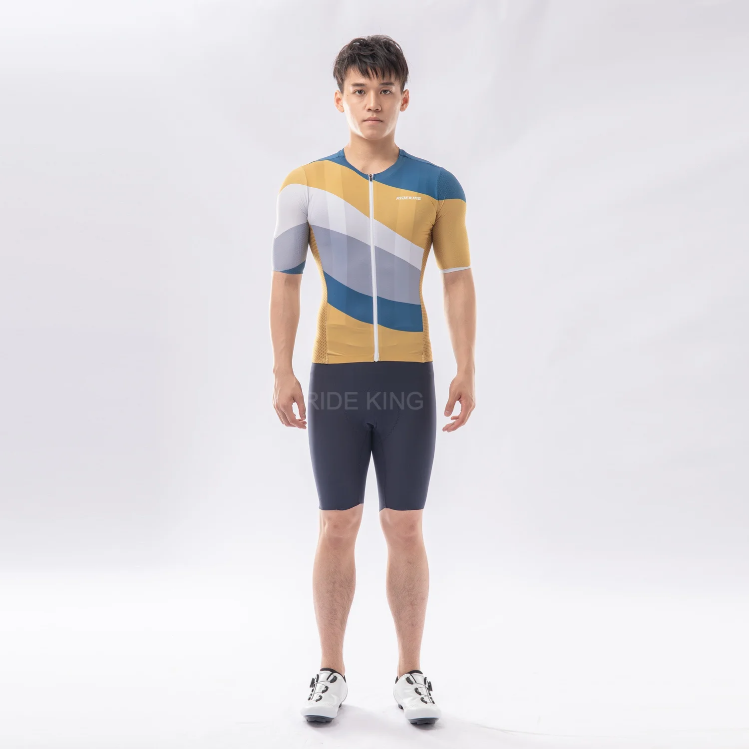 2022 New Style Nice Pattern Seamless Short Sleeve Bicycle Tops Clothes OEM Custom Bike Jerseys