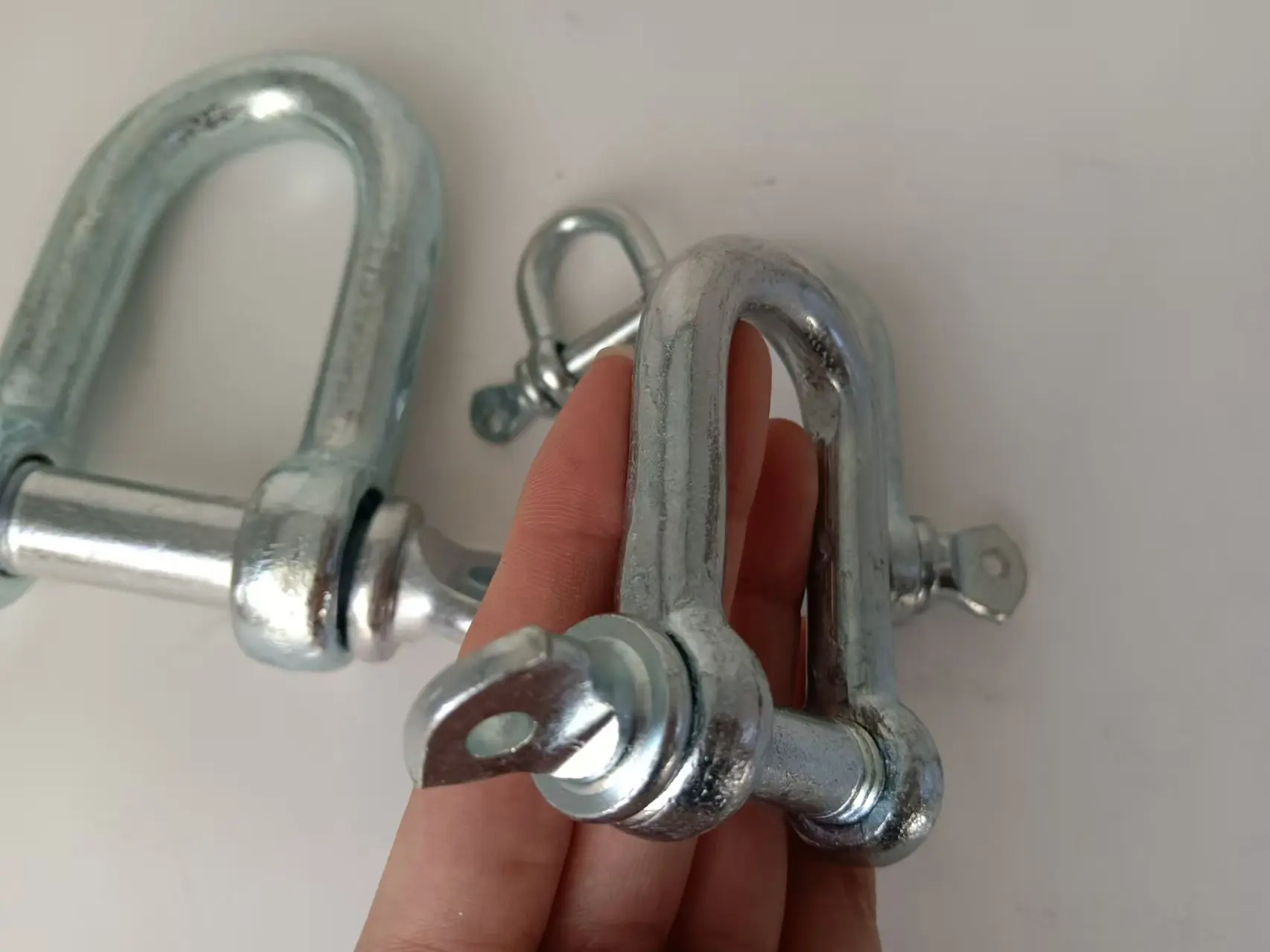 Metal D Ring Screw in Shackle Horseshoe Buckle U Shape D Ring Metal Hoop Locking D-Ring for DIY Leather Craft Purse Replacement