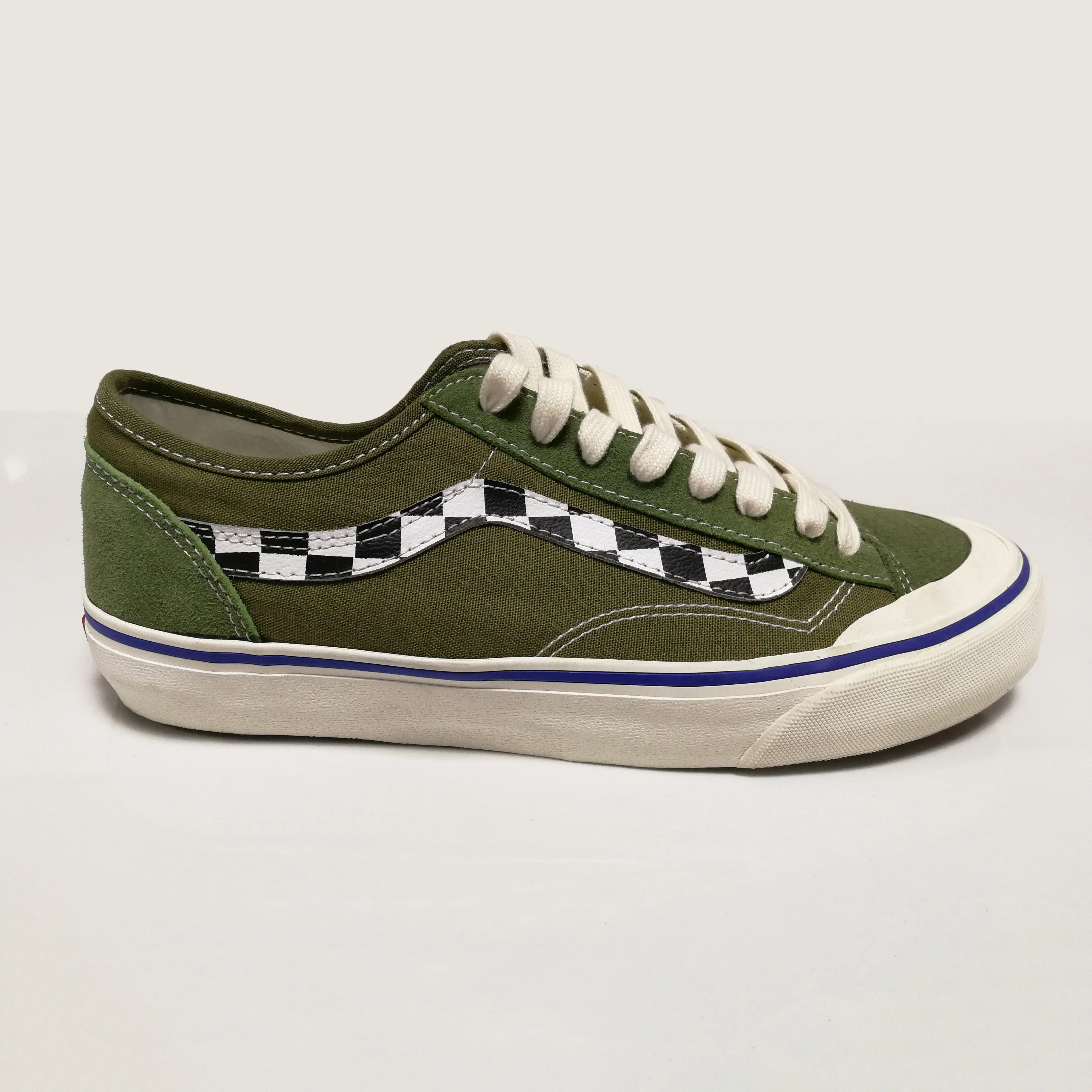 Casual green skate board shoes for skateboard