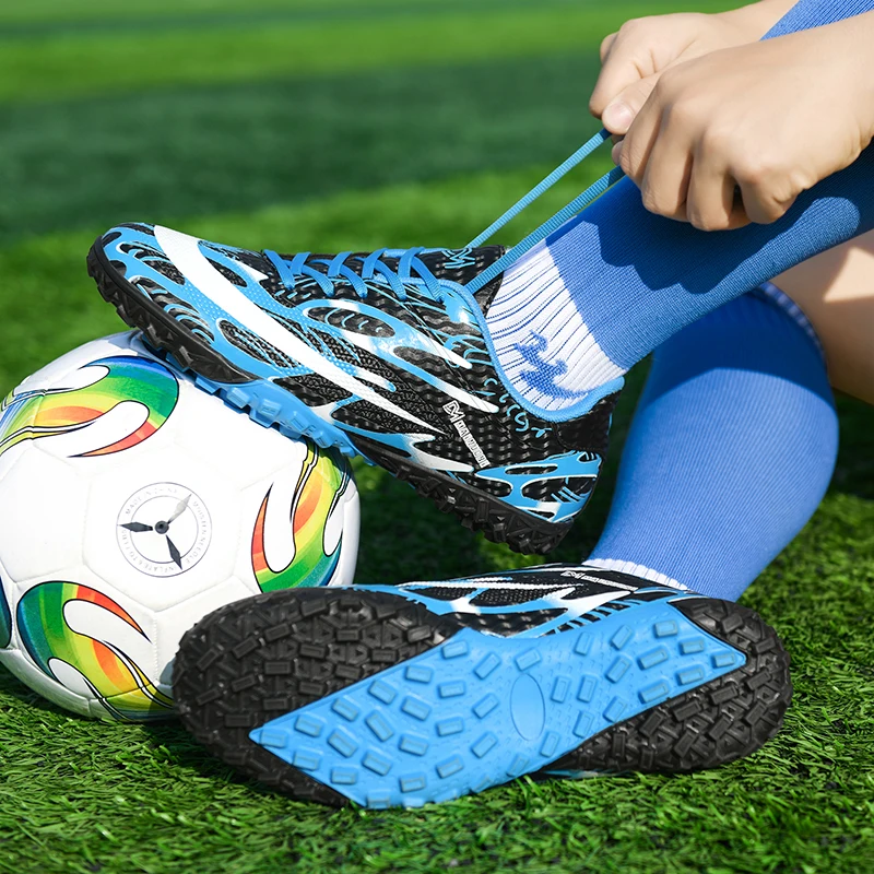 Fashion Men School Sports Shoes High Quality Soccer Shoes HG Type Professional Training Football Shoe Soccer Boots for Teenagers