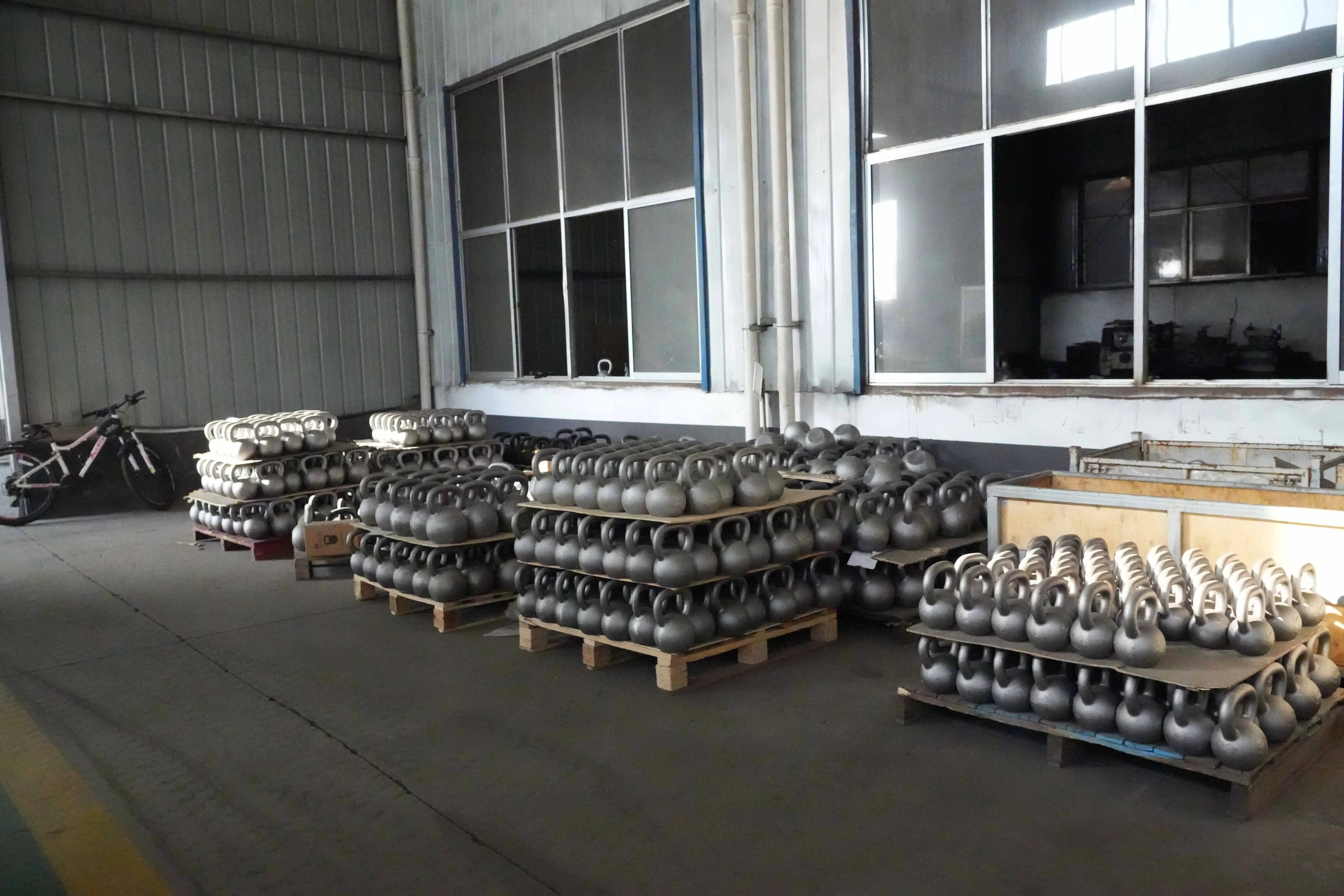 wholesale factory OEM ODM Competition Cast Iron kettle bell weights Powder Coated Kettlebell