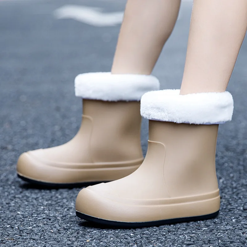 Winter Rain Shoes Women Plus Velvet Fashion Rain Boots Comfortable Waterproof Shoes Non-Slip Wear-Resistant Rubber Shoes