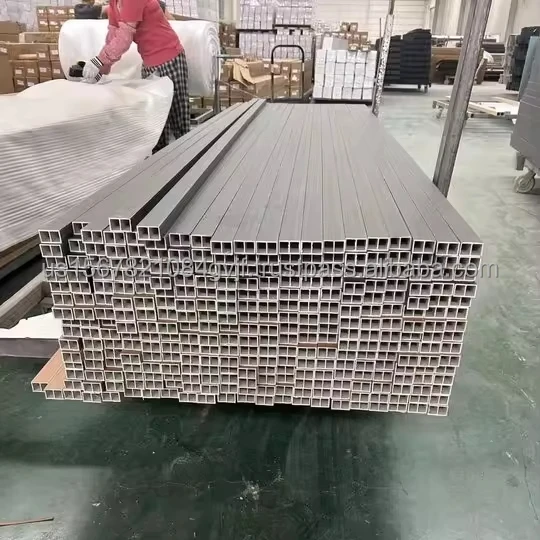 Оптовая продажа WPC ПВХ деревянная квадратная трубка для украшения дома