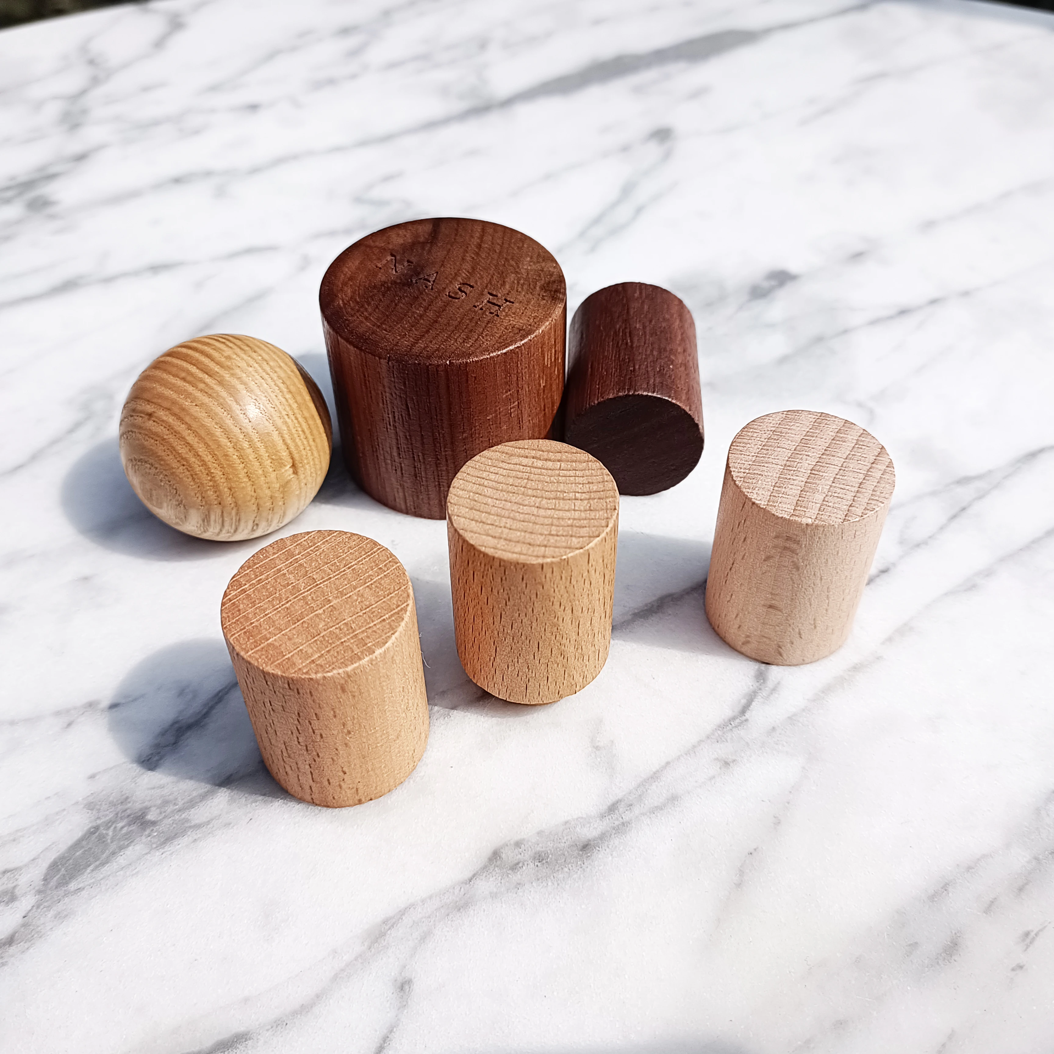 Custom Luxury Fragrance Cap Wooden Perfume Cover Perfume Bottle Wood Lid  Custom Shape Wooden Perfume Cap