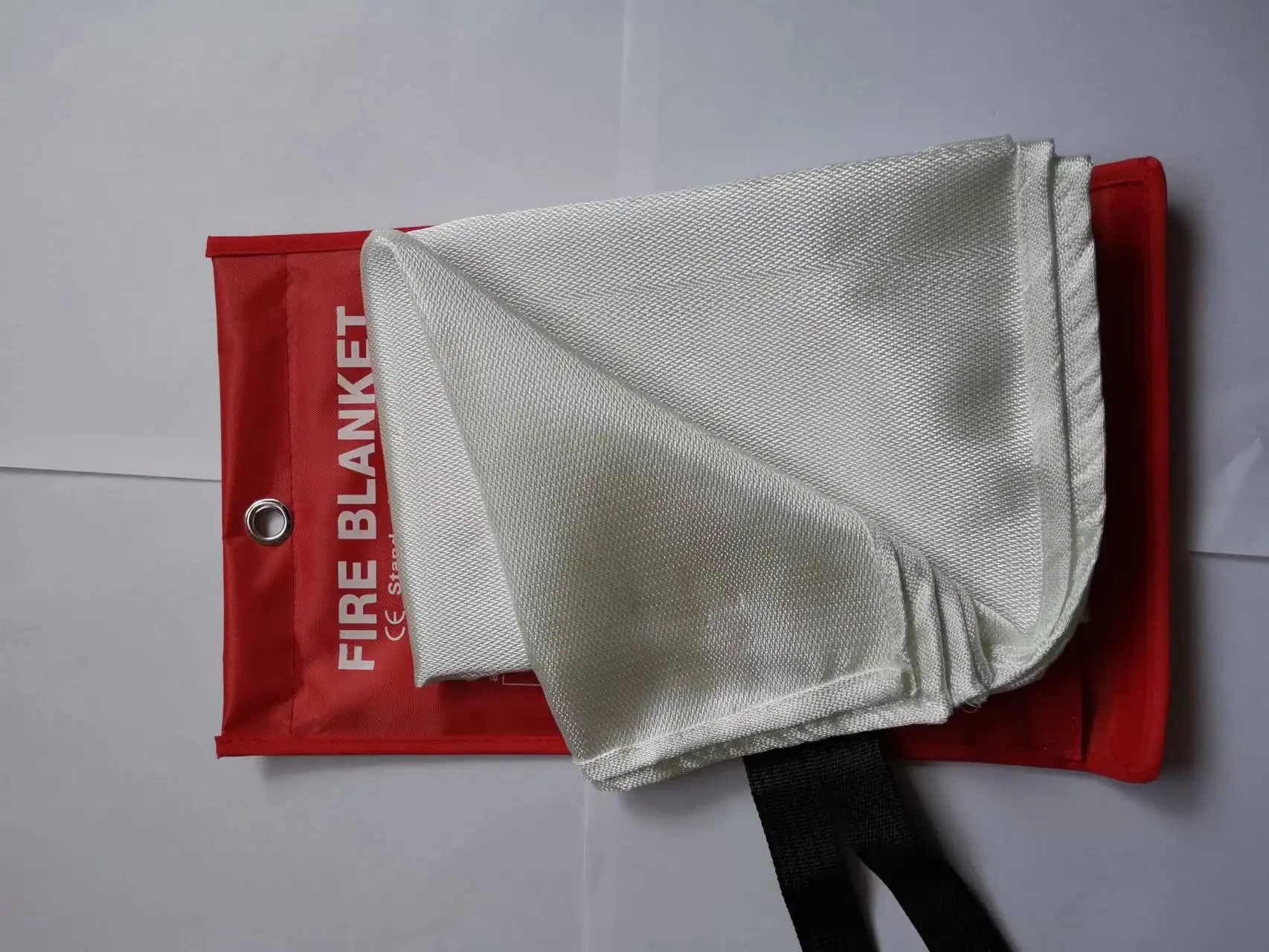 Heat Insulation Fire Resistance Protection Blanket Fire Extinguisher 1.5*1.5m 100% Glass Fiber 100% Fiberglass 100 Pieces 7 Days