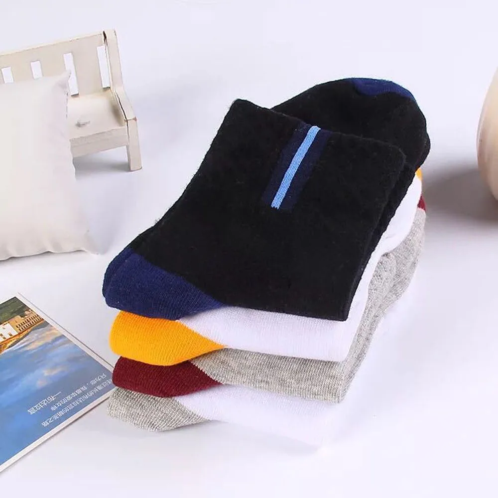 High Grade Middle Tube Casual Fashion Cotton Four Seasons Men Designer Sports Socks