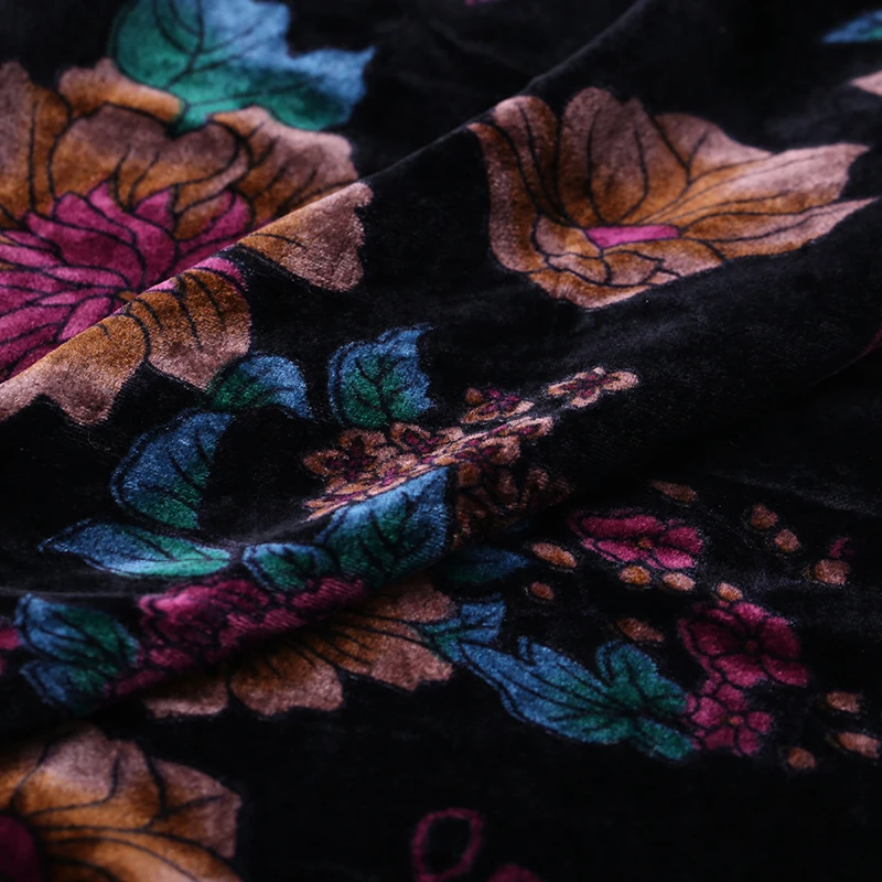 Beautiful Flower Printed Gorgeous Luxury 100% Silk Velvet Heavy Fabric for Women Sleepwear Clothing Dress