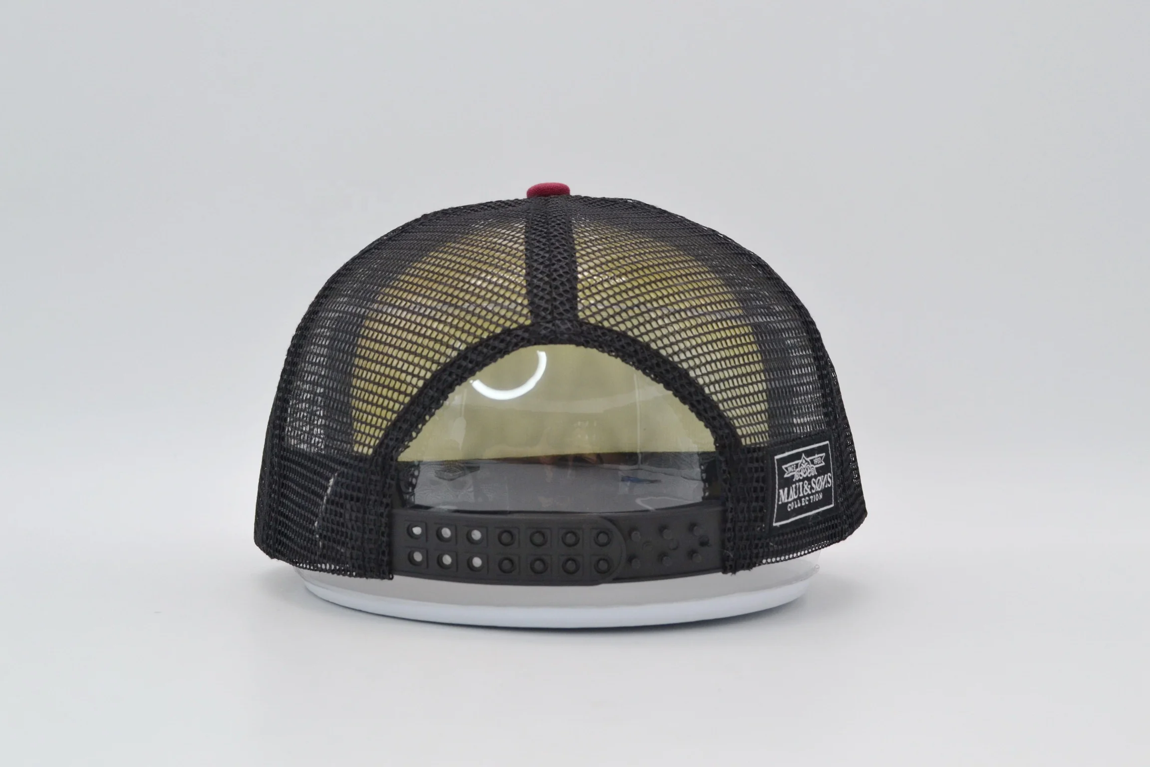 High Quality Custom  Embossed SILICON Patch 5 Panel Trucker Cap With Flat Visor