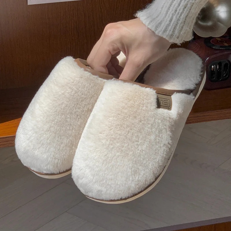 Wholesales Soft Fashion Winter Warm Fur Comfy Sole Lady Men Slides Plush Slippers For Women Cotton House Slippers