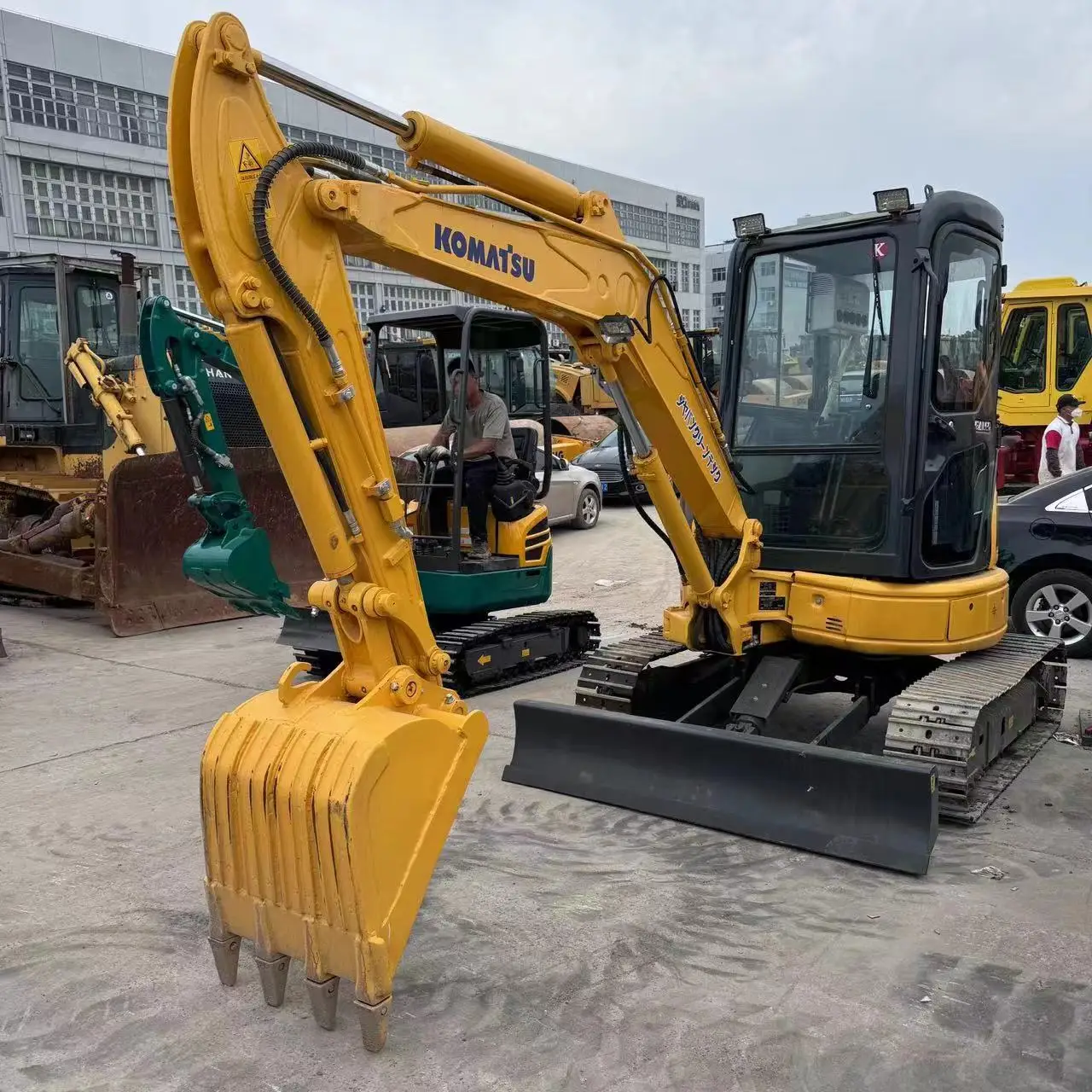 Лидер продаж Подержанный мини-экскаватор Komatsu PC35 качественный подержанный гусеничный экскаватор основной двигатель насос коробка передач подшипник двигателя