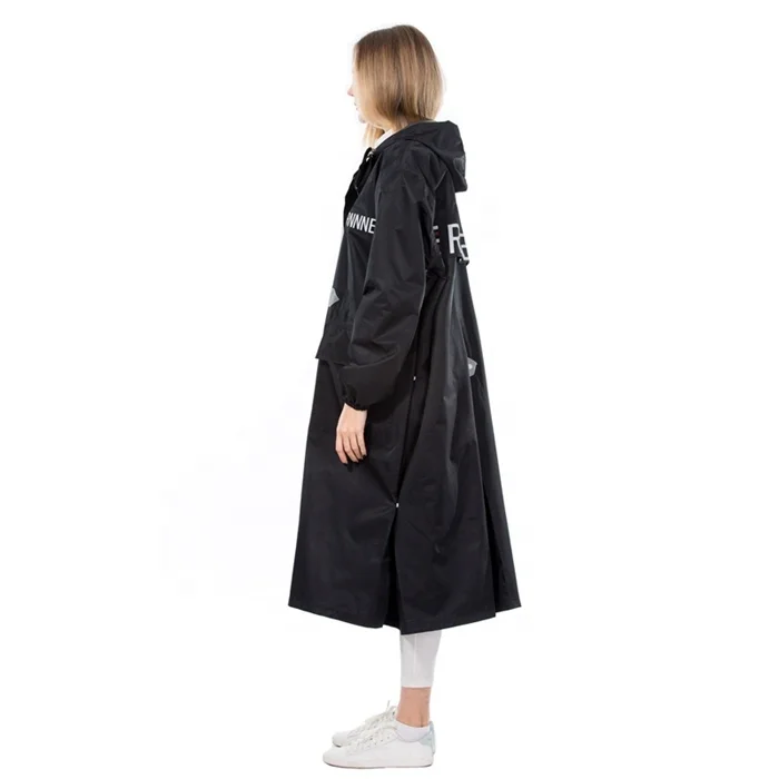 
2020 Hot Selling Fashion Long Raincoat for Adults High Quality Nylon Wear Resistance Rain Wear with Backpack for motorcycle 