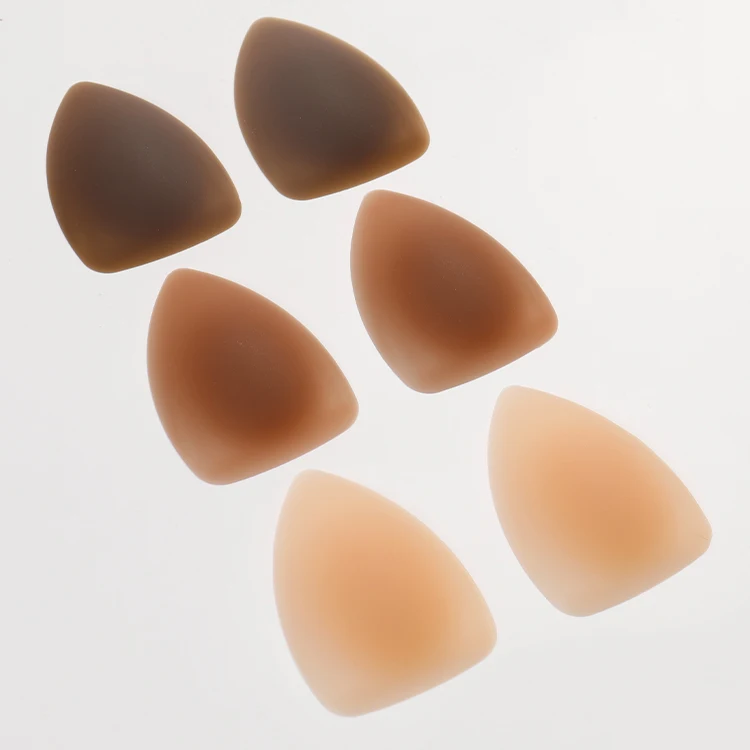 XR069 Seamless Invisible Reusable Women Bra Pad Silicone Self Adhesive No Glue Triangle Nipple Cover For Bikini