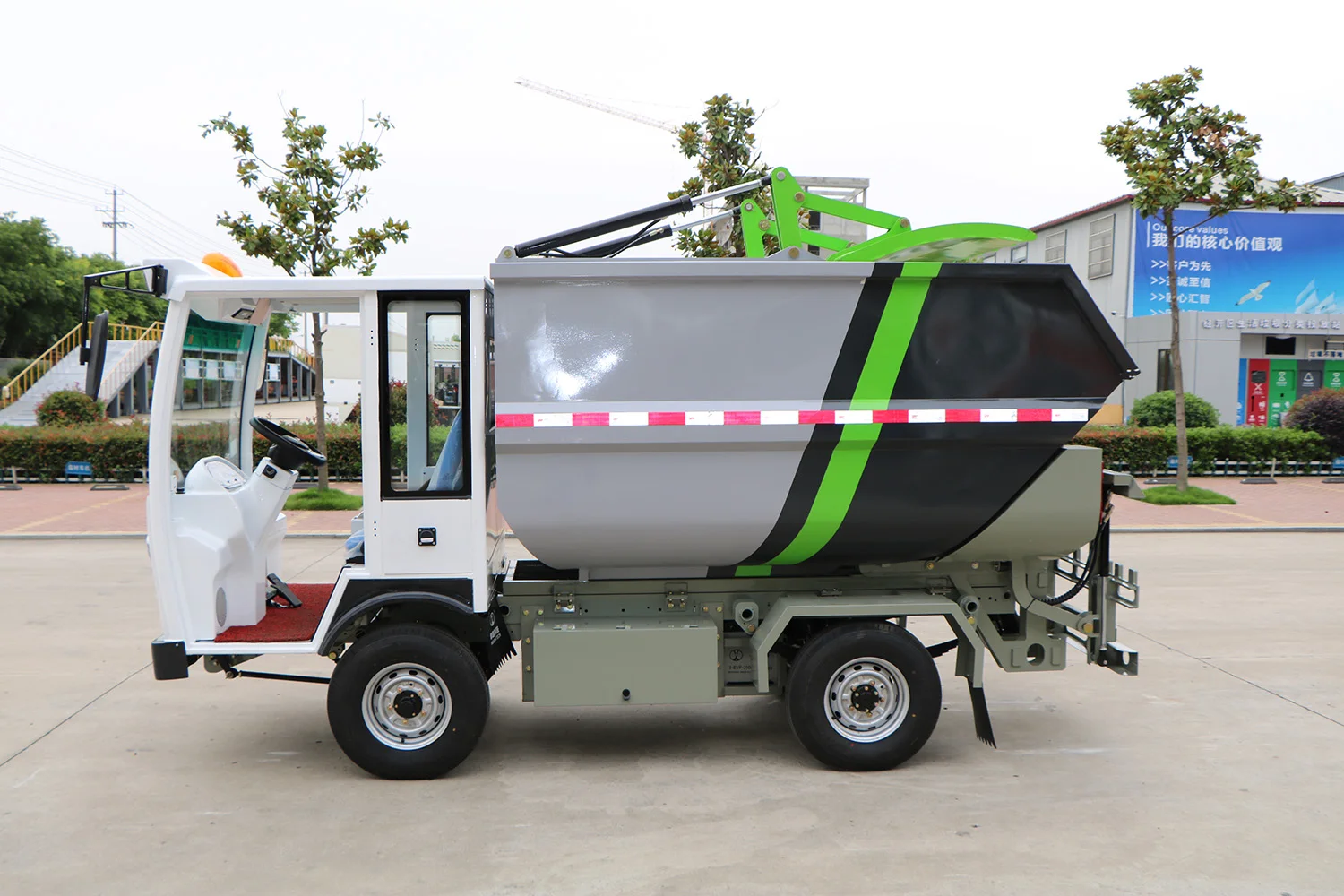 Proper Price Top Quality Popular Sanitation Compactor Garbage Electric Truck Rear Loader