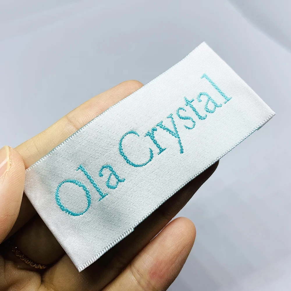 Low Minimum Sewing on Customized Letters Logo Washable Tags Machine Woven Labels for Poly Shirts